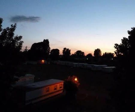 Copthorne Caravans Hotel Merston Eksteriør billede