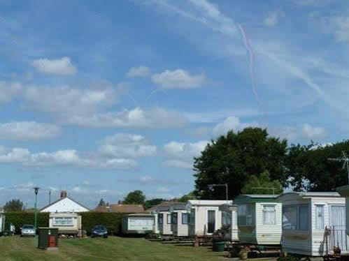 Copthorne Caravans Hotel Merston Eksteriør billede